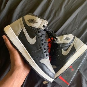 shadow 1’s size 7Y/8.5W